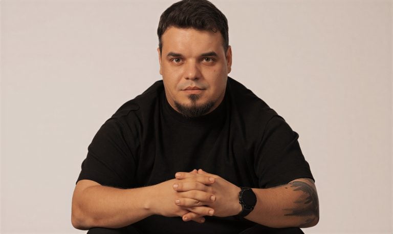 Chris Orășanu, CEO and co-founder of Naratix.